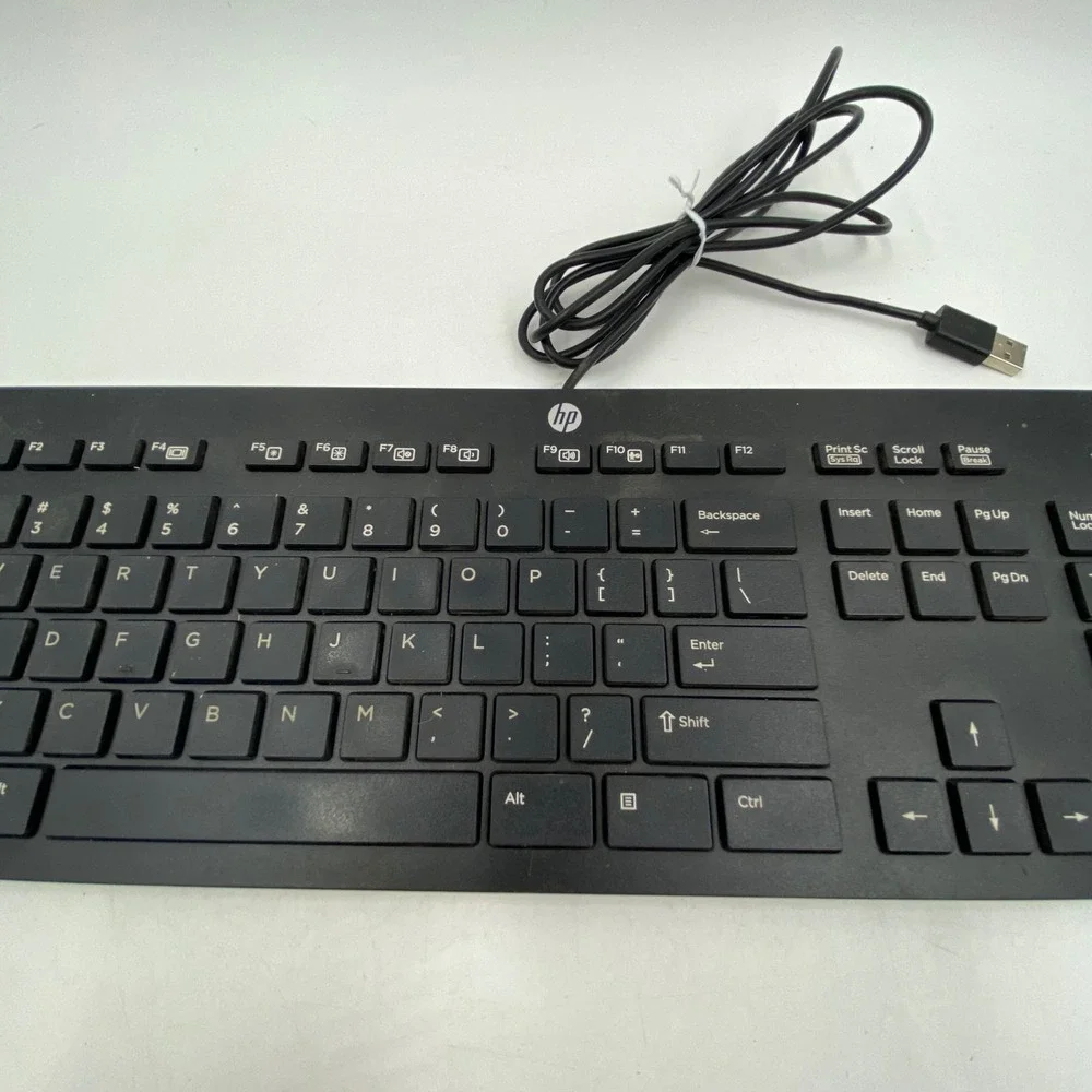 HP Wired USB Keyboard Black 803181-001 Full Size with Keypad Tested Missing Foot